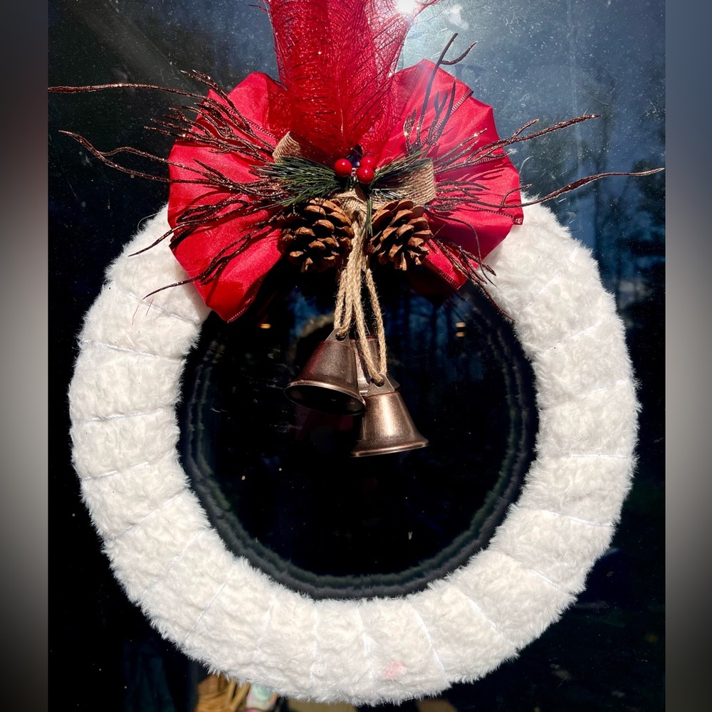 Holiday Christmas Wreath 12in